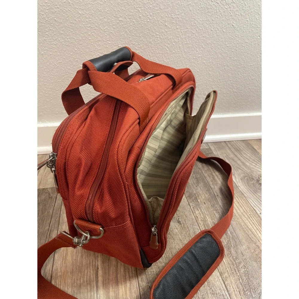 Ricardo Beverly Hills Orange Travel Bag Briefcase Carry‎ On Luggage